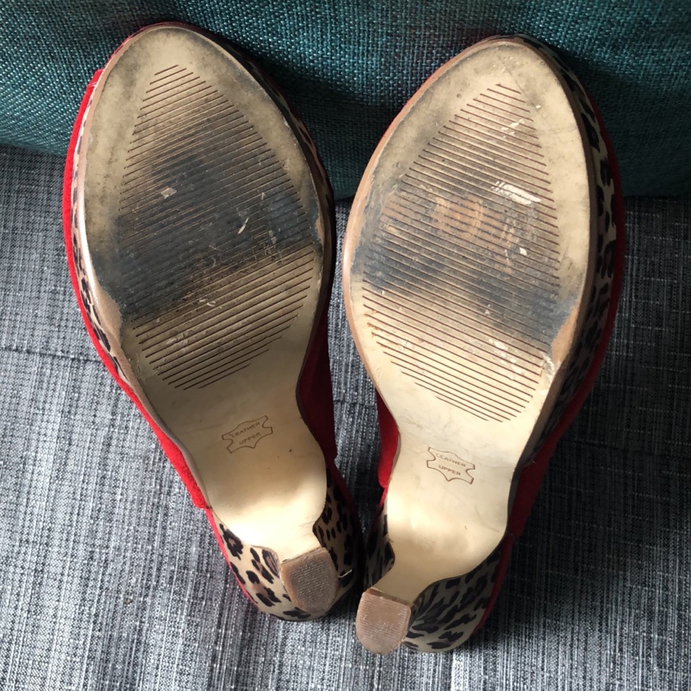 Steve Madden red suede platform heels - Picture 9 of 9